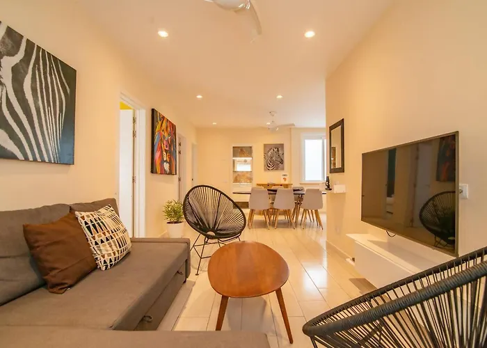 Africa Master 3 Bedrooms Aire Acondicionado