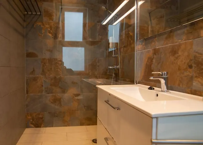 Africa Master 3 Bedrooms Aire Acondicionado