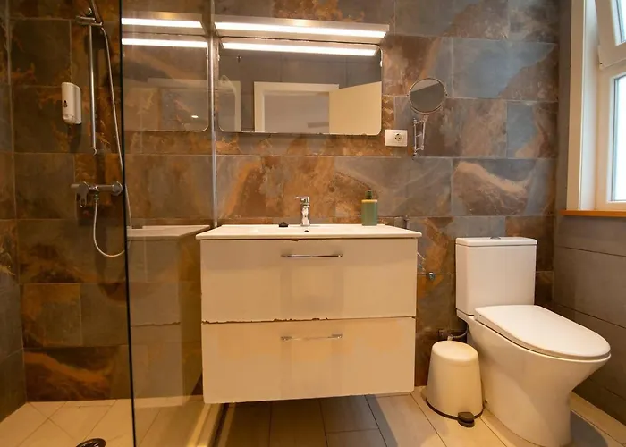 Africa Master 3 Bedrooms Aire Acondicionado アパート