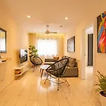 Apartament Africa Master 3 Bedrooms. Aire Acondicionado